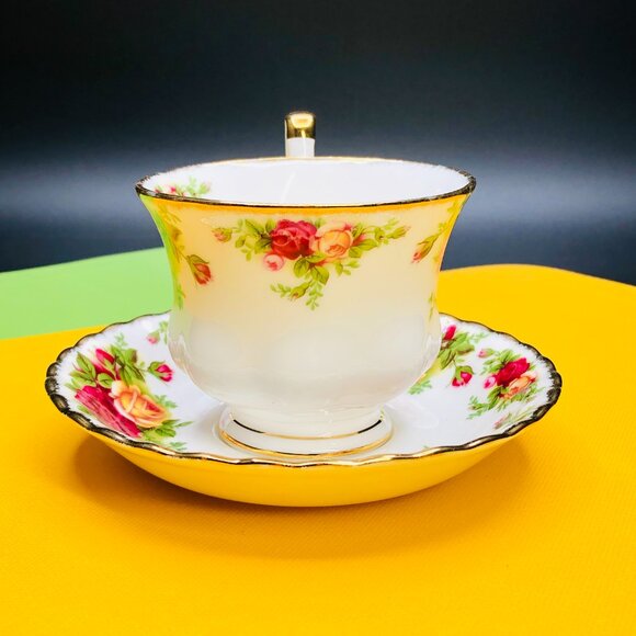 60s Royal Albert OLD COUNTRY ROSES Bone China Teacup Saucer Set Vintage Gift - Picture 3 of 12